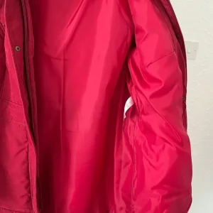 Red winter jacket with detachable hood - Image 3