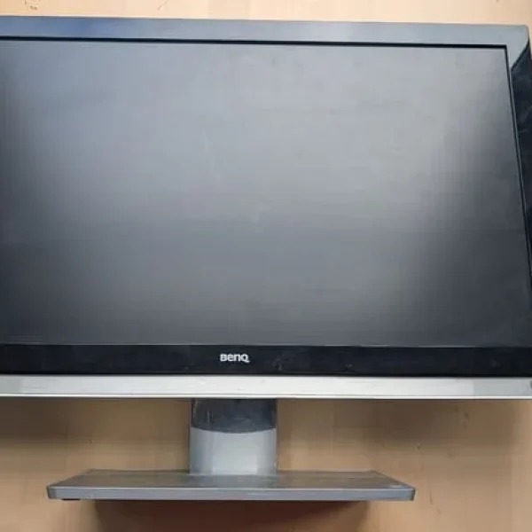 Dual 27" BenQ Monitors