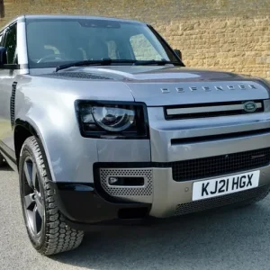 2021 Land Rover Defender 110 D250 MHEV X-Dynamic - Image 5