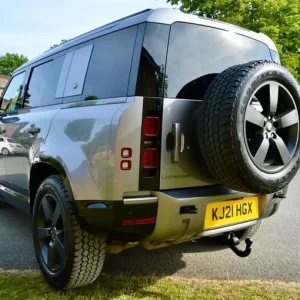 2021 Land Rover Defender 110 D250 MHEV X-Dynamic - Image 8