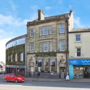 4 bedroom flat in Fulwood Road