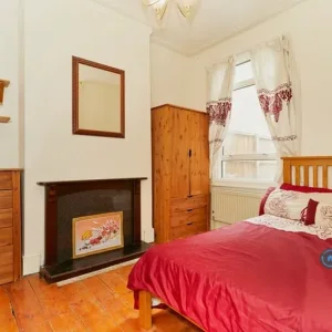 1 bedroom in Hawstead Road, Kippax, West Yorkshire - Image 2