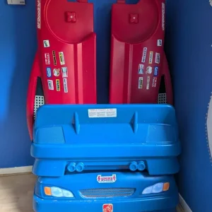 Red and blue childrens car bed - Image 8