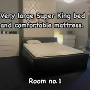 TWO ROOMS AVAILABLE IN PRIVATE APARTMENT - Image 3