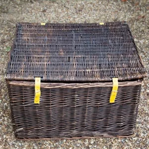 Large Wicker Storage Basket Chest. Dark Brown. Side Table. C 1980s