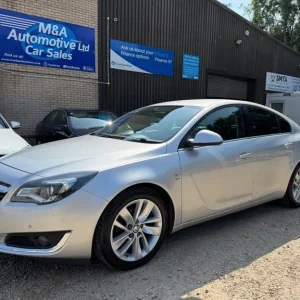 2015 Vauxhall Insignia 2.0 CDTi EcoFLEX SRi Nav Diesel Manual 5-door Hatchback - Image 2