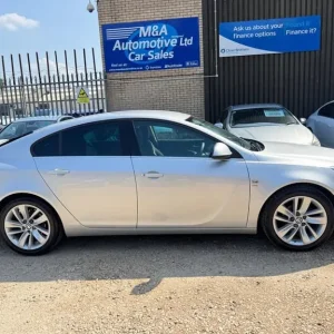 2015 Vauxhall Insignia 2.0 CDTi EcoFLEX SRi Nav Diesel Manual 5-door Hatchback - Image 6