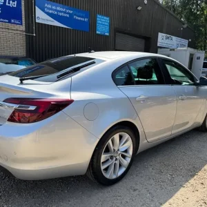 2015 Vauxhall Insignia 2.0 CDTi EcoFLEX SRi Nav Diesel Manual 5-door Hatchback - Image 7