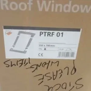 Keylite roof window 55cm x 78cm with tile flashing kit - Image 2