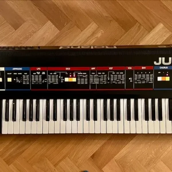 Roland Juno 6 Polyphonic Analog Synthesizer