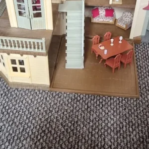 Sylvanian Families house with Rabbit family and furniture - Image 2