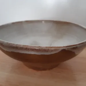 Unique hand-thrown bowl of unknown origin - Image 6