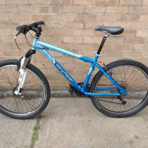 2008 Gary Fisher Marlin GS 17" Mountain Bike with RockShox Dart 2 Forks - Image 2