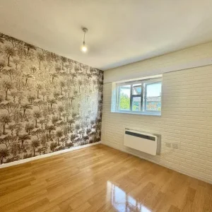 2 Bedroom First Floor Flat in Shetland-Islands, Scotland - Image 2