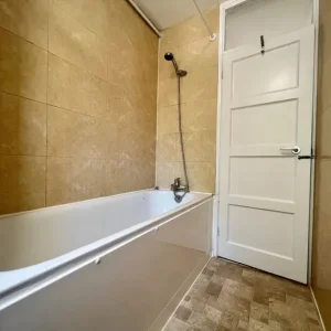 2 Bedroom First Floor Flat in Shetland-Islands, Scotland - Image 7