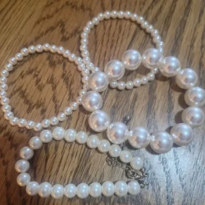 Pearl bracelets x 4 - Image 2