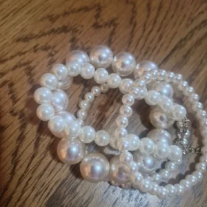 Pearl bracelets x 4