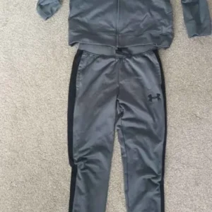 Under Armour Tracksuit Junior Size M 137-147cm