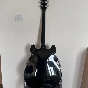 Yamaha SA500 hollow body electric guitar in black - Image 4