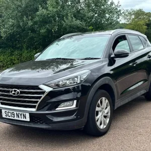 2019 Hyundai Tucson 1.6 GDi SE Nav SUV 5dr Petrol Manual - Image 3