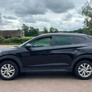 2019 Hyundai Tucson 1.6 GDi SE Nav SUV 5dr Petrol Manual - Image 4