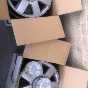 Toyota Corolla 15” Alloy Wheels OEM Set of 4 with Centre Caps - Image 3