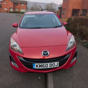 Mazda 3 2010 5-door hatchback with heated seats and Bose sound