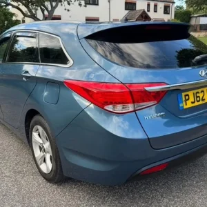 2014 HYUNDAI i40 1.7 CRDi ACTIVE BLUEDRIVE ESTATE - Image 3