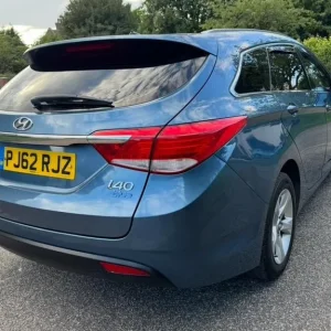 2014 HYUNDAI i40 1.7 CRDi ACTIVE BLUEDRIVE ESTATE - Image 4