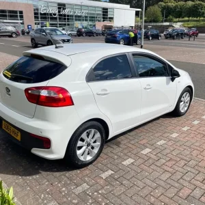 2015 Kia Rio 1.2L manual hatchback - Image 4