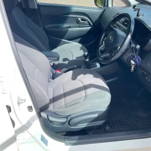 2015 Kia Rio 1.2L manual hatchback - Image 5