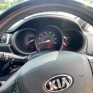 2015 Kia Rio 1.2L manual hatchback - Image 7