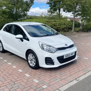 2015 Kia Rio 1.2L manual hatchback