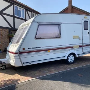 Swift Challenger 400SE 1995 caravan - Image 2