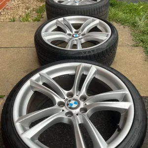 20” Genuine BMW 303M Staggered Wheels with Tyres: 5x120 - Image 3