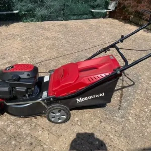 Mountfield HP42 Petrol Lawnmower - Image 3