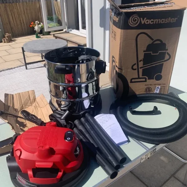 Wet and dry vacuum still boxed and new in red and chrome