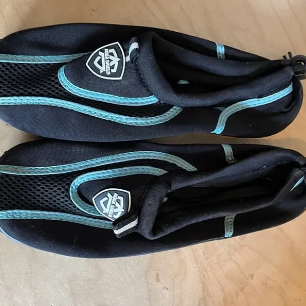 Water shoes