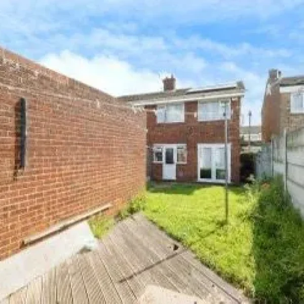 MEDIUM ROOM IN THURMASTON, CHARNWOOD