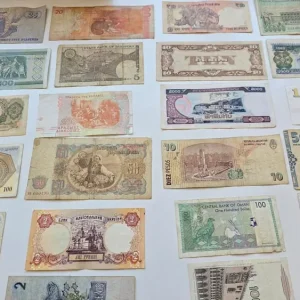 World Collection of Genuine Currencies and Banknotes – 28 Pieces - Image 2