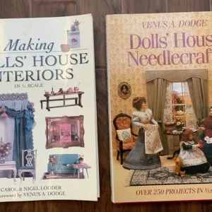 Wooden 1:12 Scale Dolls House with Electric Lights - Image 7