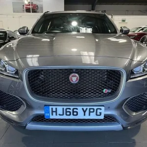 2016 Jaguar F-Pace 3.0 V6 S AWD SUV - Image 3