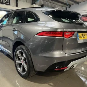 2016 Jaguar F-Pace 3.0 V6 S AWD SUV - Image 6