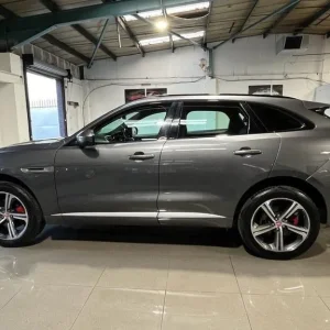 2016 Jaguar F-Pace 3.0 V6 S AWD SUV - Image 8