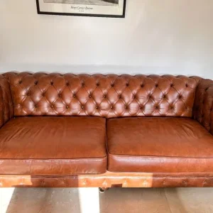 Large 4-seater leather chesterfield sofa - Image 3
