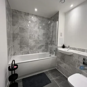2 bedroom flat in Whiting Avenue, usk, Monmouthshire (2 bed) - Image 7