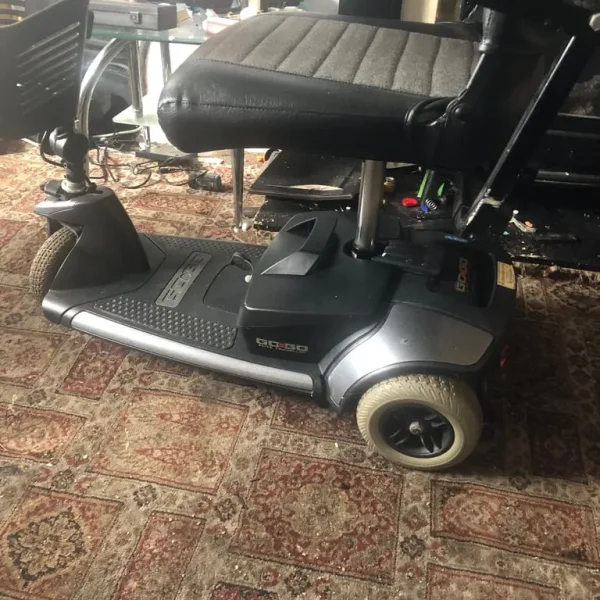 Mobile scooter pride go go
