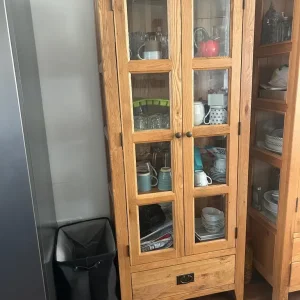 Very nice looking cabinet, like new
