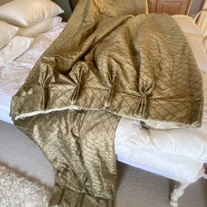 Silk organza curtains in vintage gold - Image 4