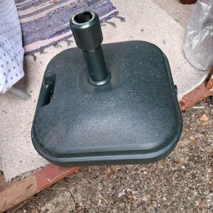Free parasol stand
